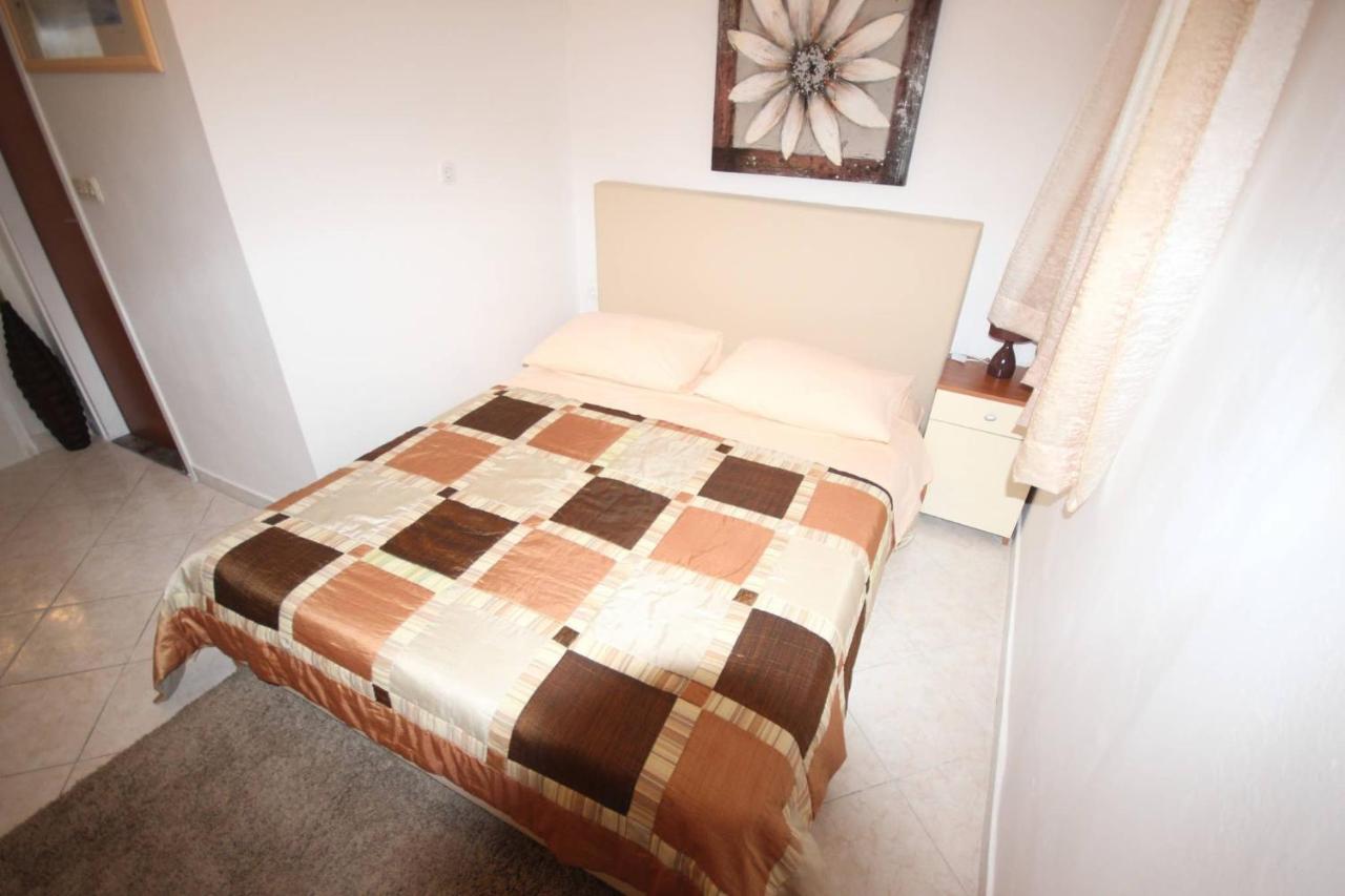 Small Apartment For A Great Holiday ザダル エクステリア 写真